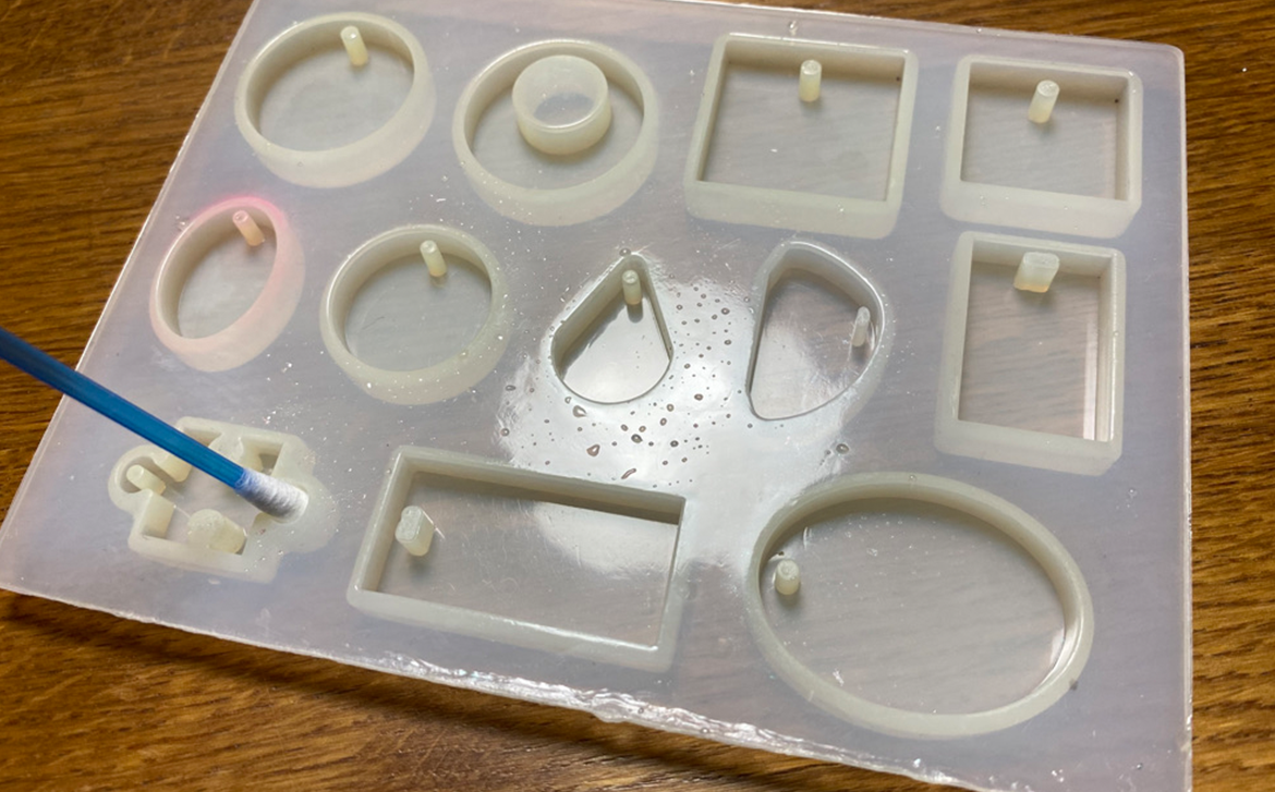 Tips for Cleaning Silicone Moulds